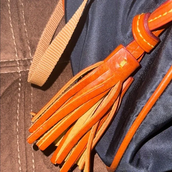 Dooney &Bourke Navy Blue Shoulder Bag pink inside brown leather strap & tassels - Picture 5 of 10